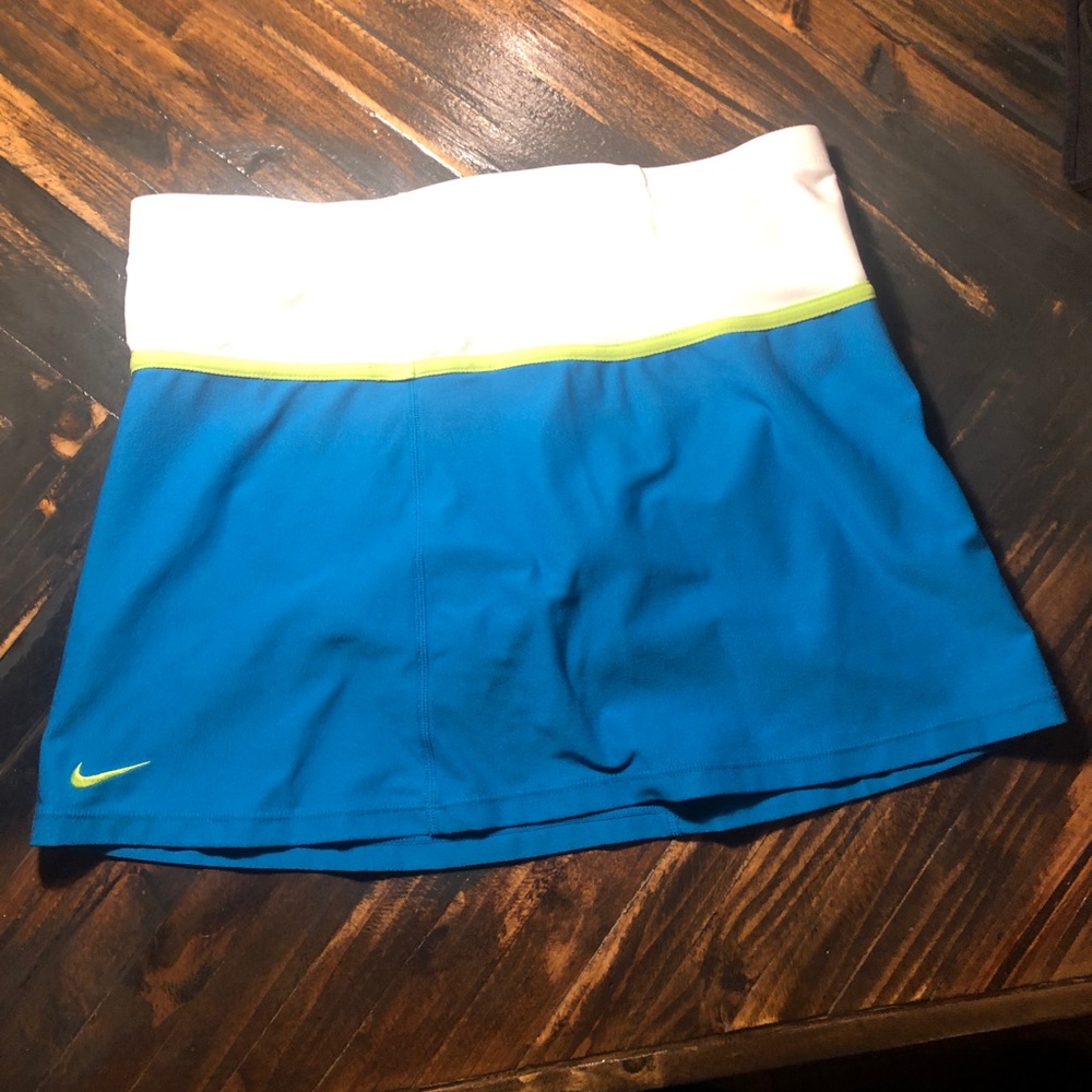 Nike performance skort size Small